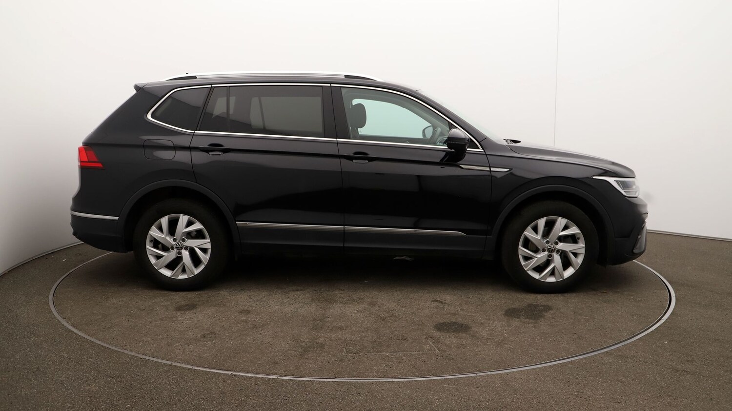 Used Volkswagen Tiguan Allspace for sale - 76810195: Photo 44