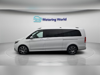 Used Mercedes-Benz V-Class 2023 for sale - 78894533: Photo