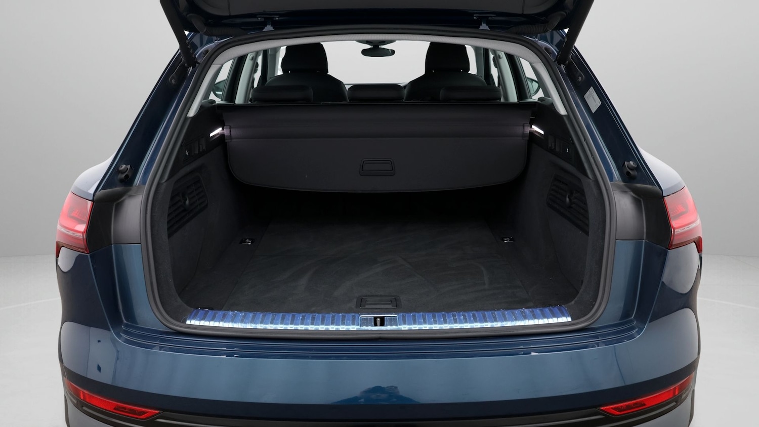 Used Audi e-tron 2021 for sale - 77605436: Photo 17