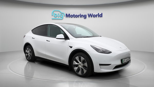 Used Tesla Model Y 2022 for sale - 75964642: Photo 2