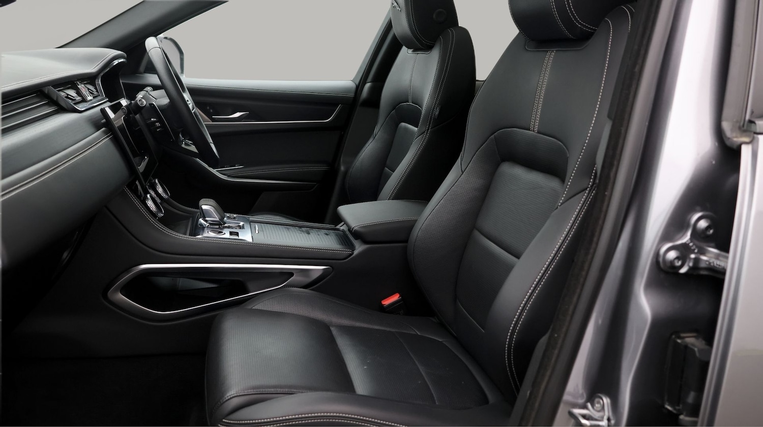 Used Jaguar F-Pace 2023 for sale - 77846582: Photo 14