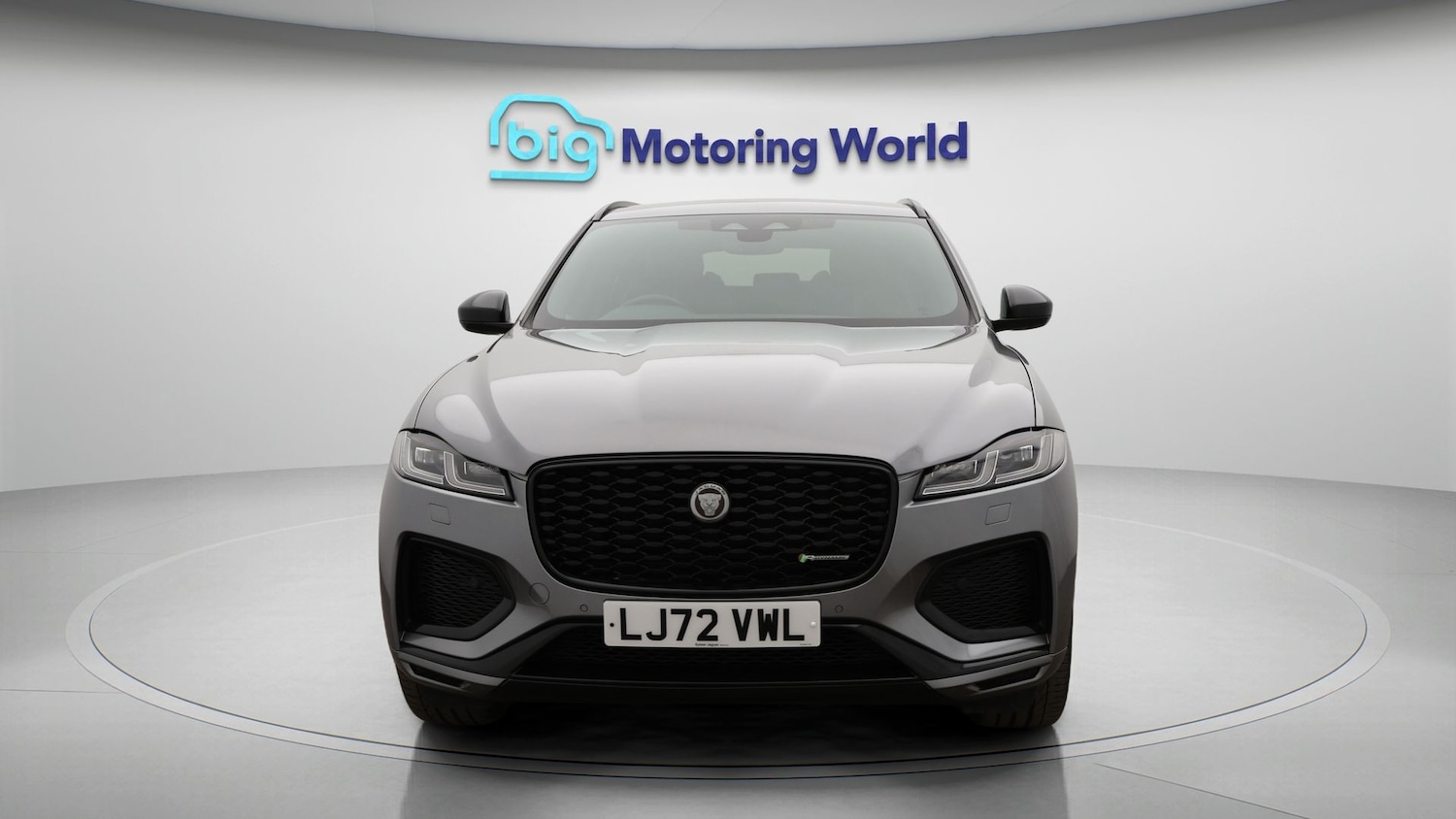 Used Jaguar F-Pace 2023 for sale - 77846582: Photo 2