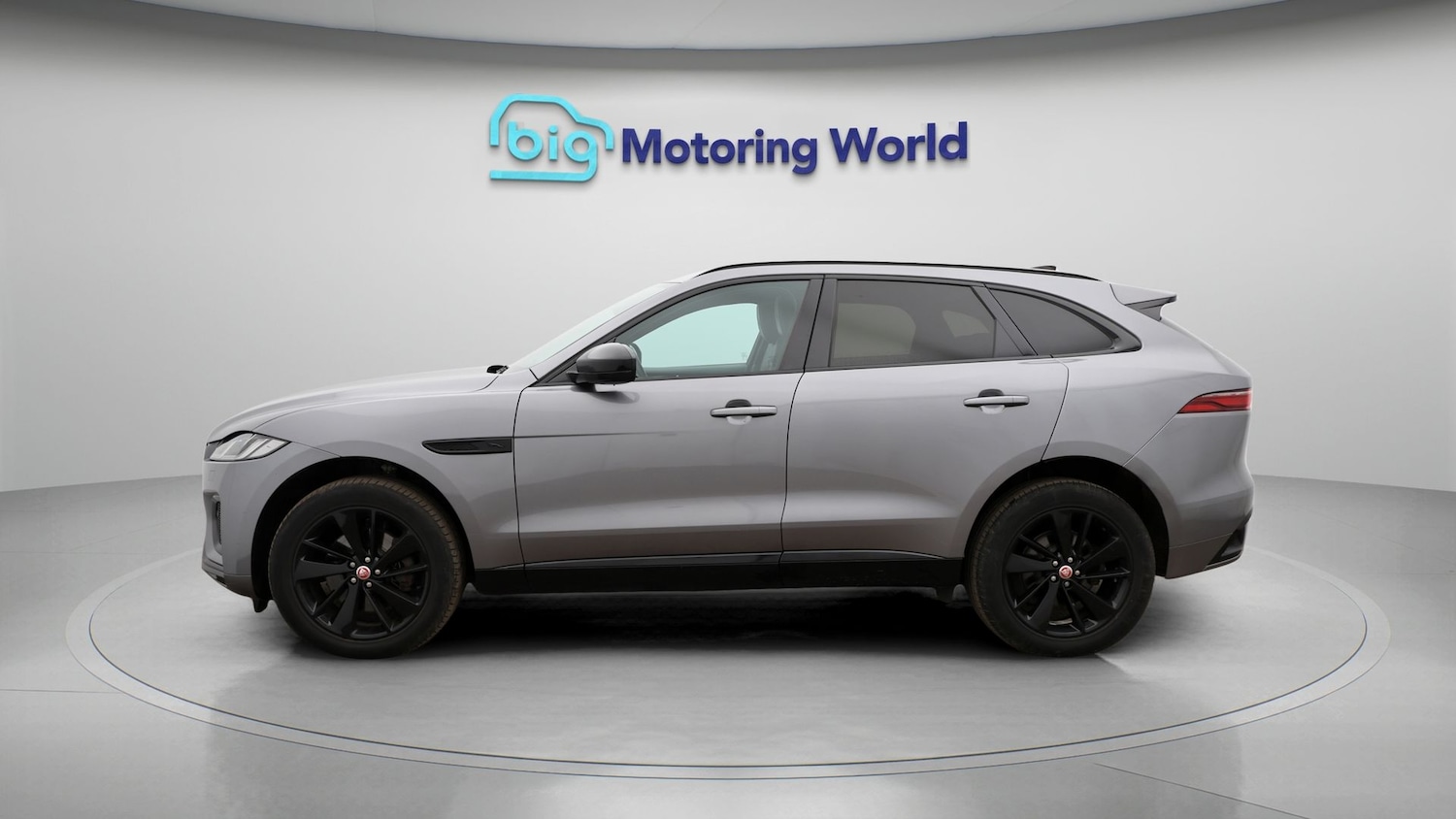 Used Jaguar F-Pace 2023 for sale - 77846582: Photo 4