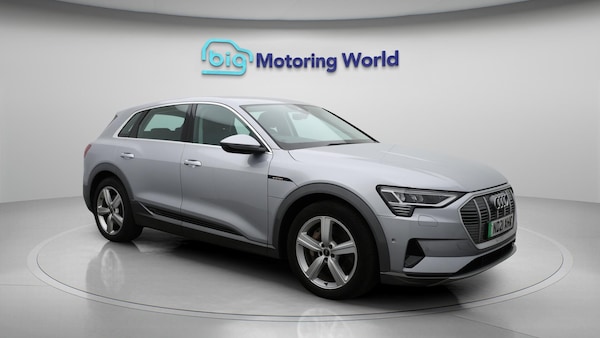 Used Audi e-tron 2021 for sale - 76295600: Photo 2