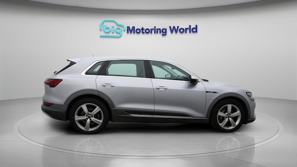Used Audi e-tron 2021 for sale - 76295600: Photo 9