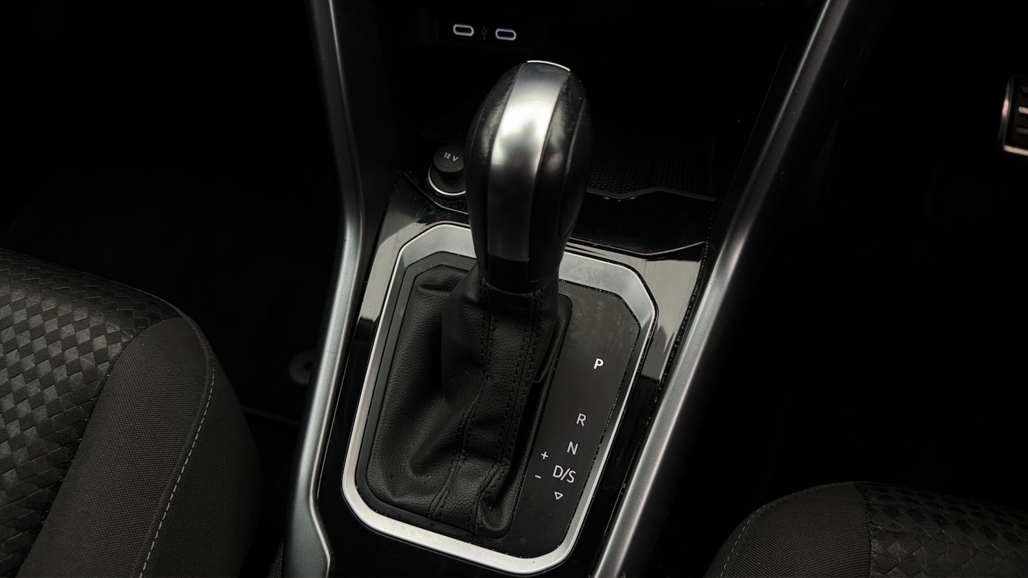 Used Volkswagen T-Roc 2021 for sale - 77952221: Photo 25