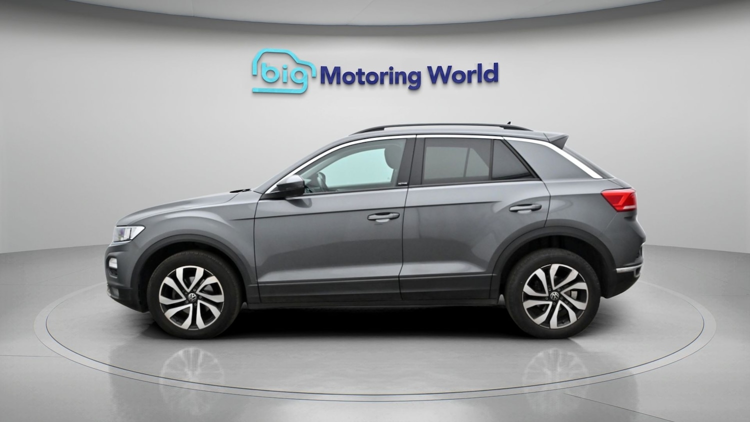 Used Volkswagen T-Roc 2021 for sale - 77952221: Photo 4