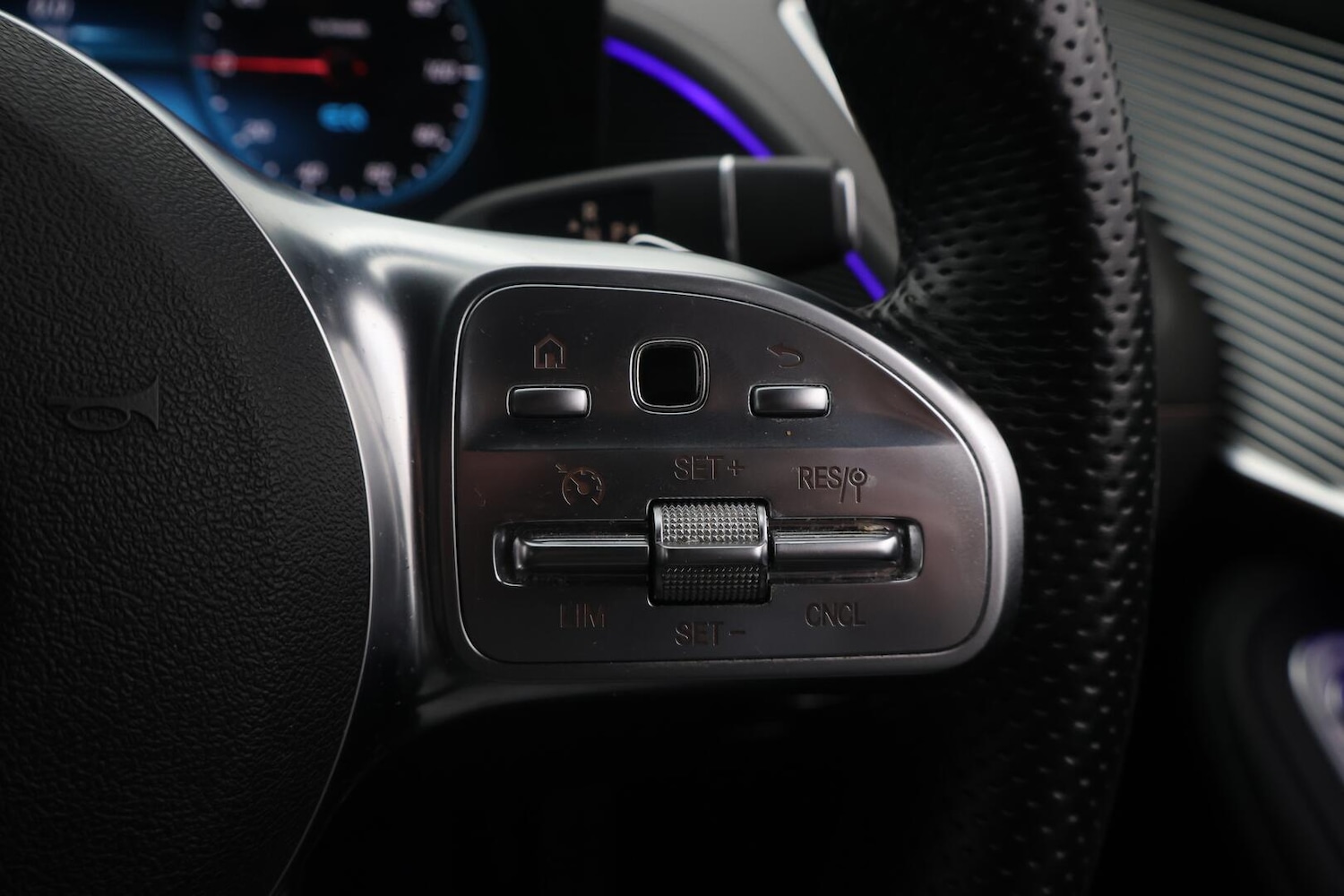 Used Mercedes-Benz EQC 2021 for sale - 76742923: Photo 24