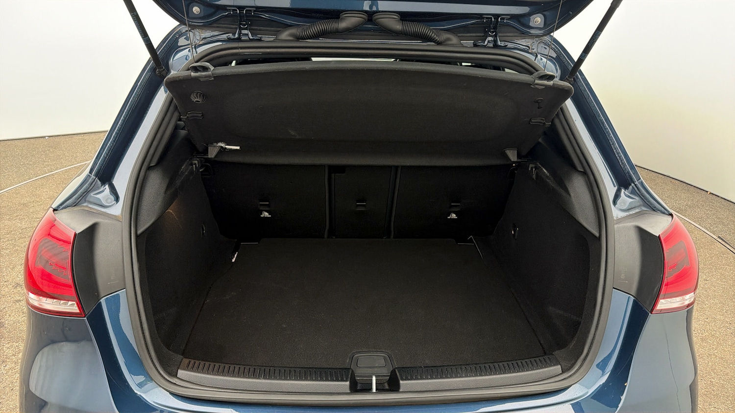 Used Mercedes-Benz A-Class 2022 for sale - 77952236: Photo 16