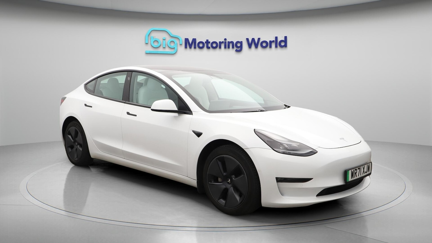 Used Tesla Model 3 2021 for sale - 76135895: Photo 2