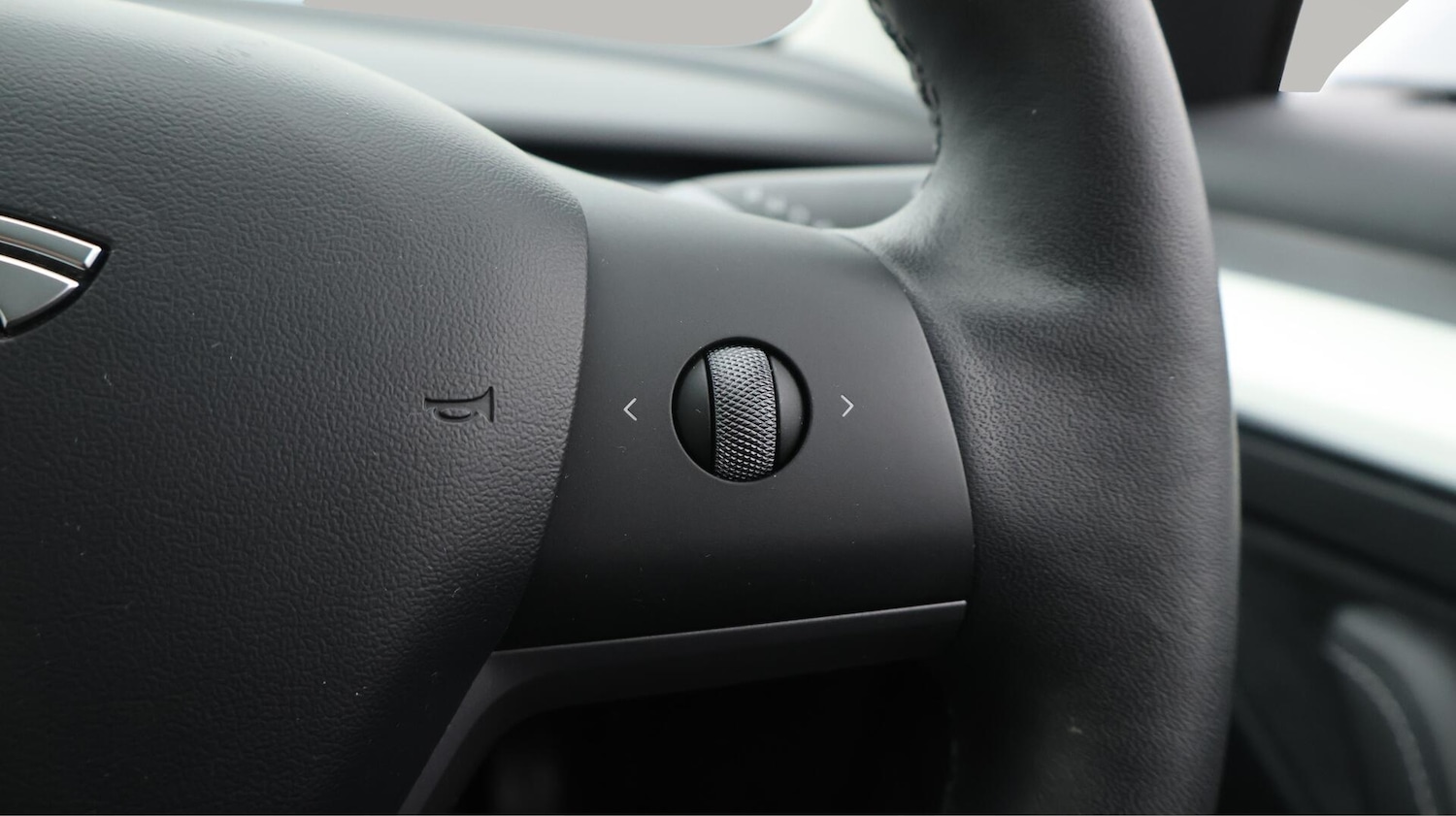 Used Tesla Model 3 2021 for sale - 76135895: Photo 27