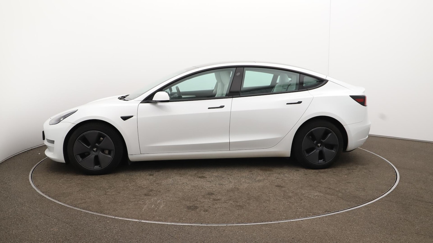 Used Tesla Model 3 2021 for sale - 76135895: Photo 67