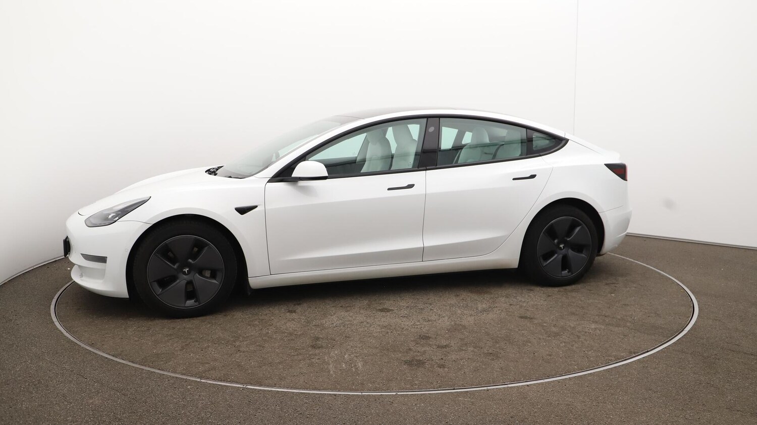 Used Tesla Model 3 2021 for sale - 76135895: Photo 68