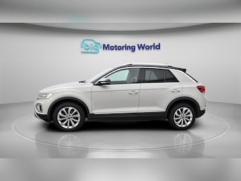 Used Volkswagen T-Roc 2022 for sale - 79355660: Photo