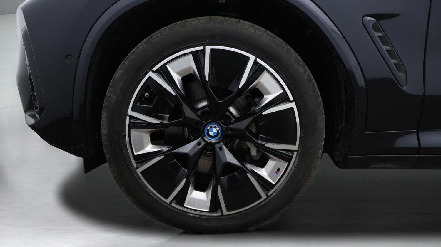 Used BMW iX3 for sale - 76727504: Photo 19