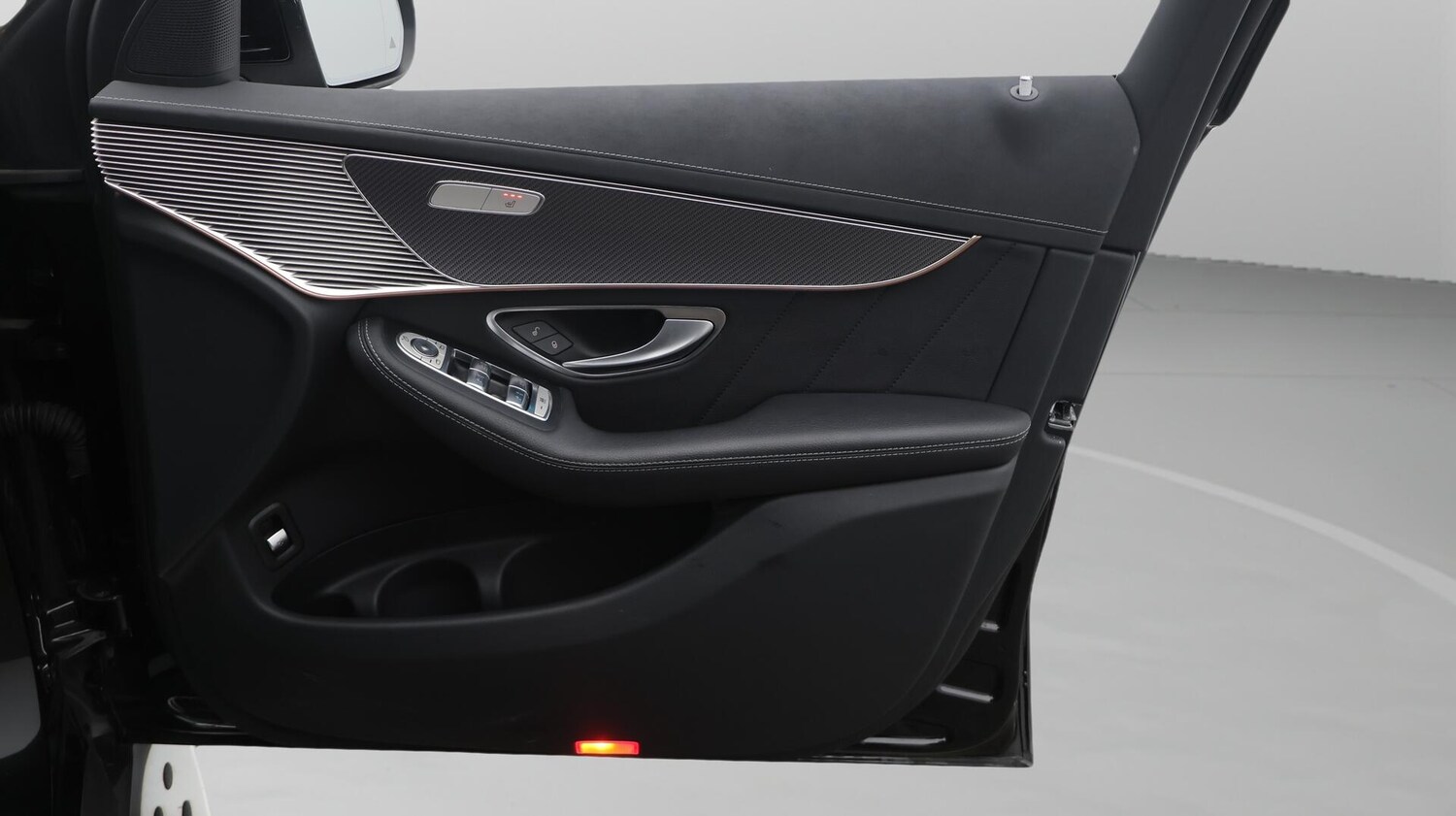 Used Mercedes-Benz EQC 2022 for sale - 76295610: Photo 16