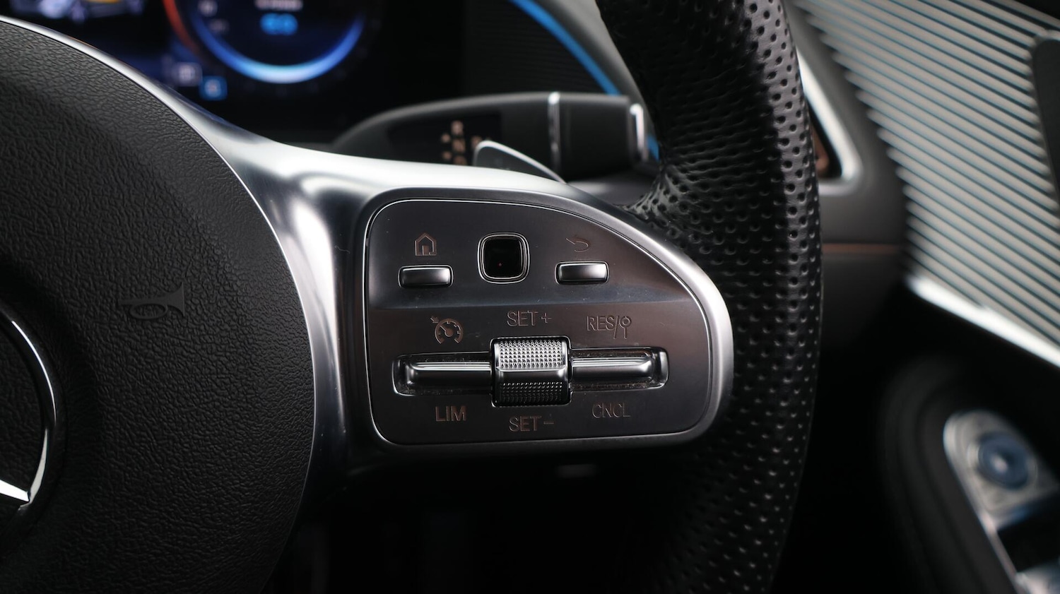 Used Mercedes-Benz EQC 2022 for sale - 76295610: Photo 26