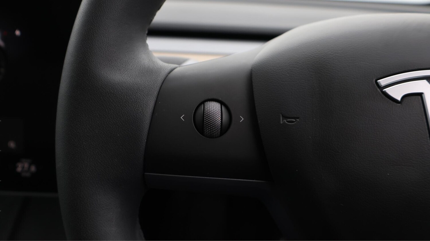 Used Tesla Model Y for sale - 76742952: Photo 26