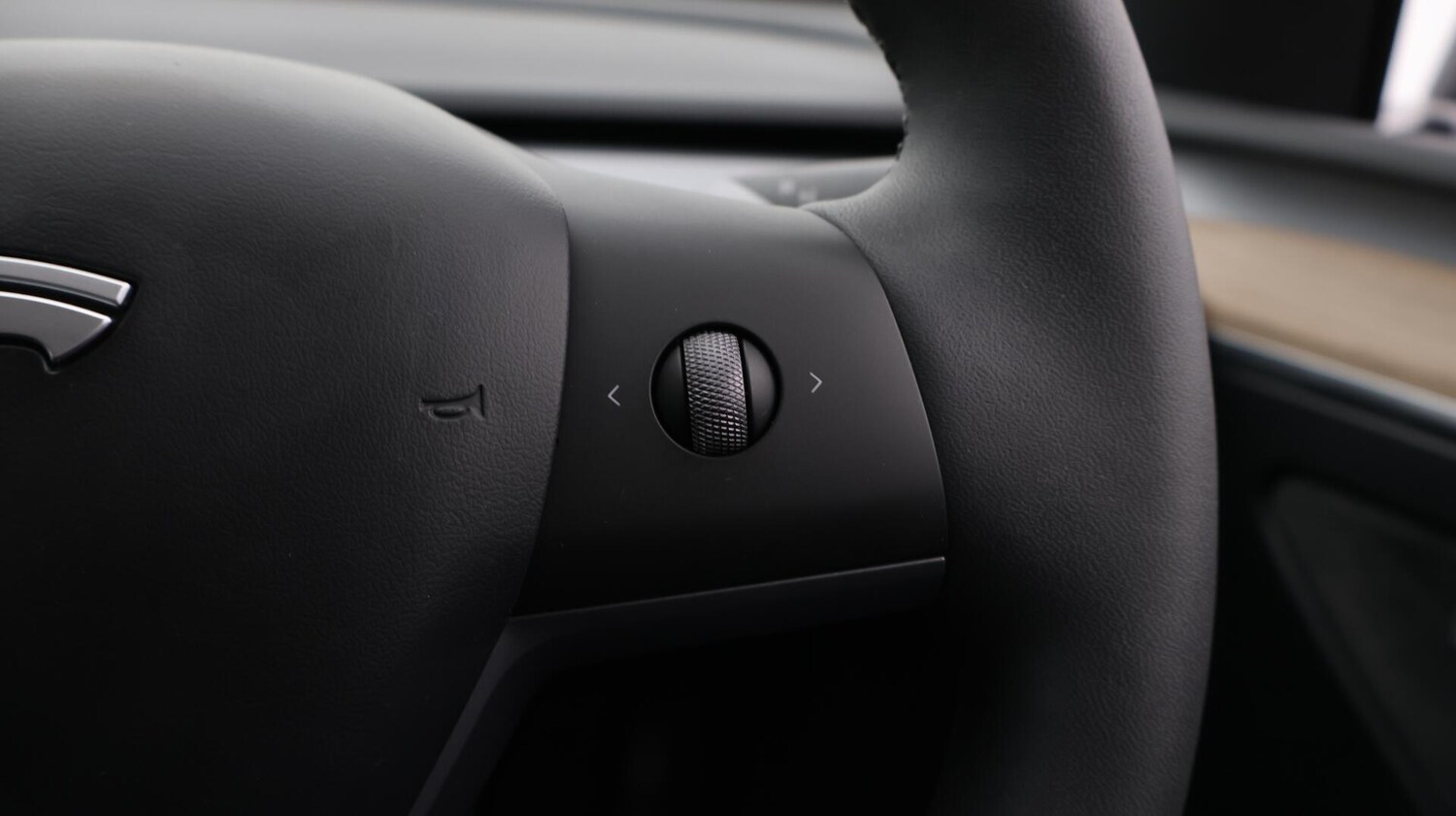 Used Tesla Model Y for sale - 76742952: Photo 27