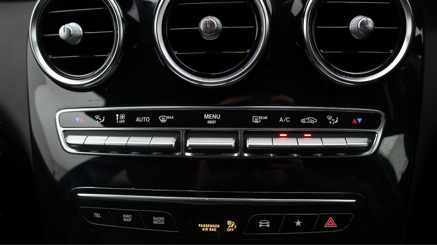 Used Mercedes-Benz GLC 2023 for sale - 77796849: Photo 12