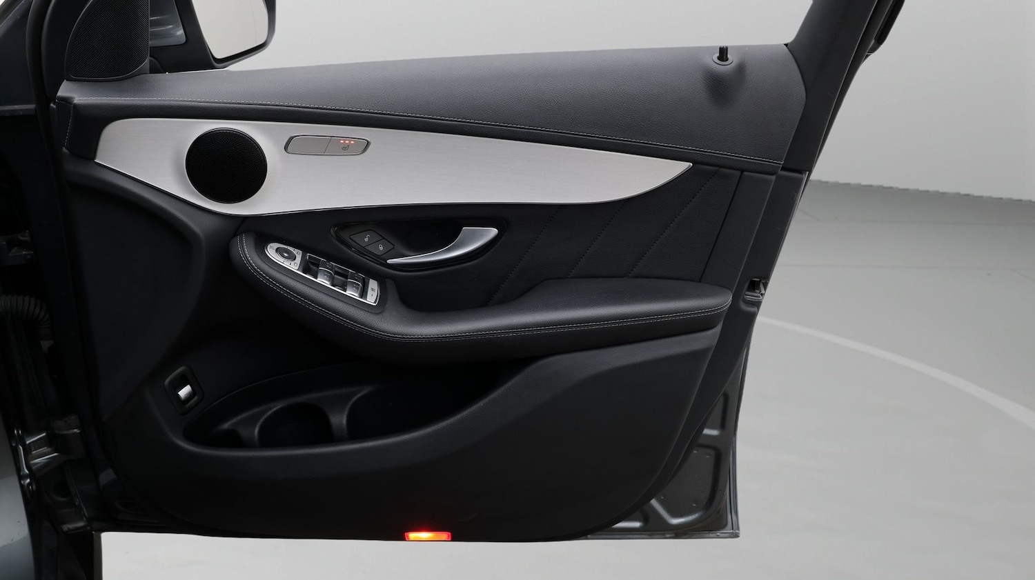 Used Mercedes-Benz GLC 2023 for sale - 77796849: Photo 15