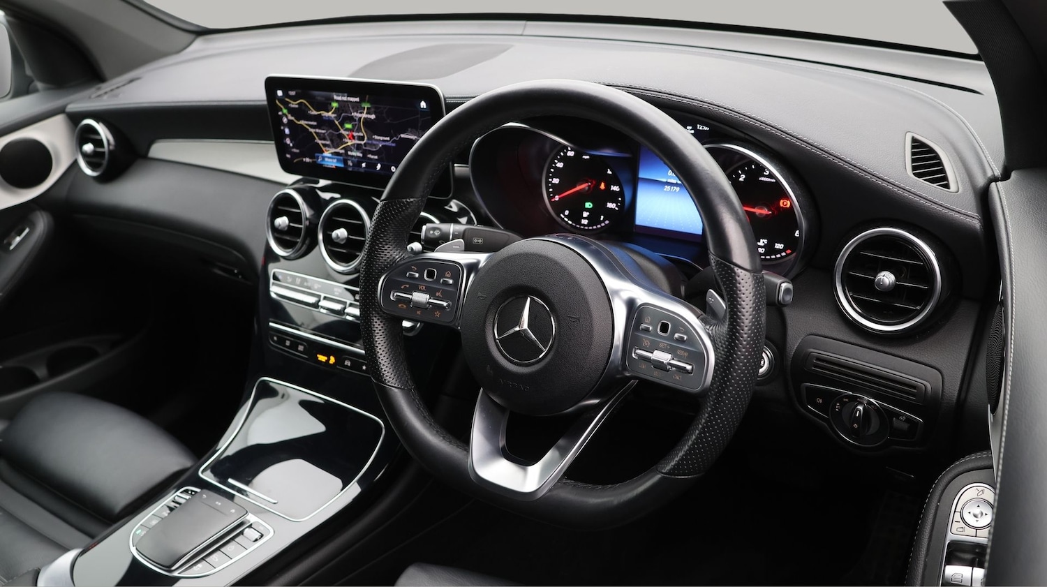 Used Mercedes-Benz GLC 2023 for sale - 77796849: Photo 9