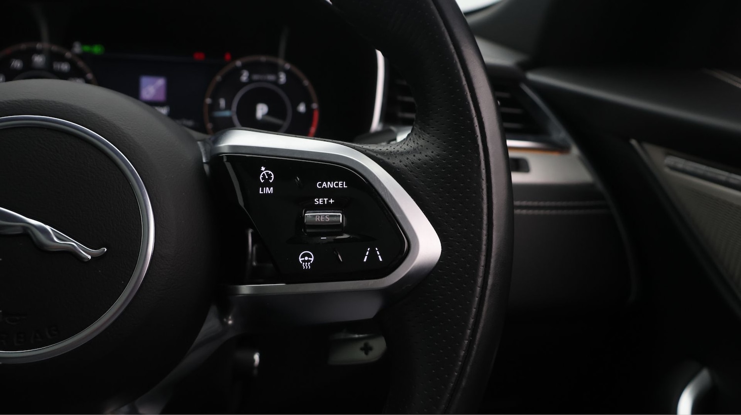 Used Jaguar F-Pace 2021 for sale - 77581908: Photo 25