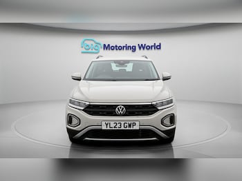 Used Volkswagen T-Roc 2023 for sale - 79222472: Photo