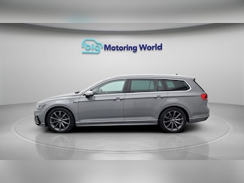 Used Volkswagen Passat 2023 for sale - 79017960: Photo