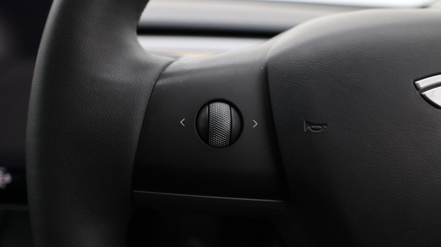 Used Tesla Model Y 2024 for sale - 76689885: Photo 23