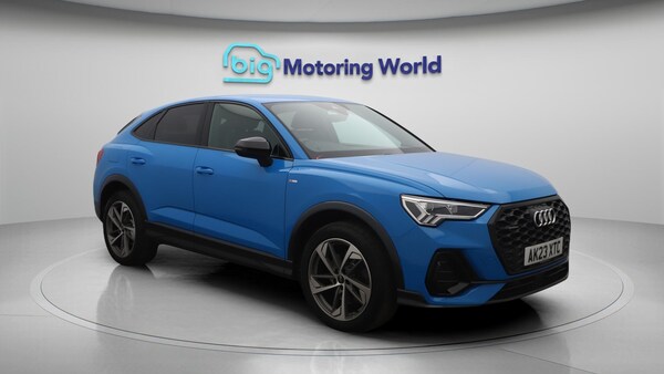 Used Audi Q3 2023 for sale - 75600713: Photo 2