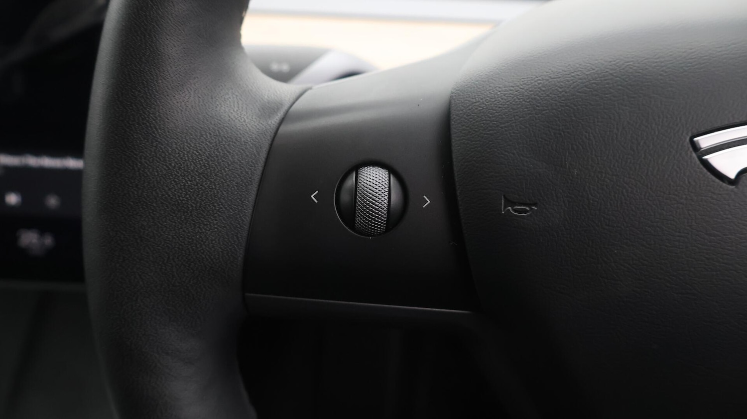 Used Tesla Model 3 2021 for sale - 76521847: Photo 24