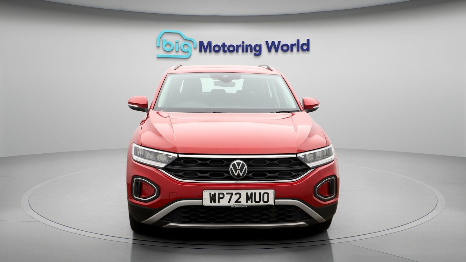 Used Volkswagen T-Roc 2023 for sale - 77618552: Photo 2