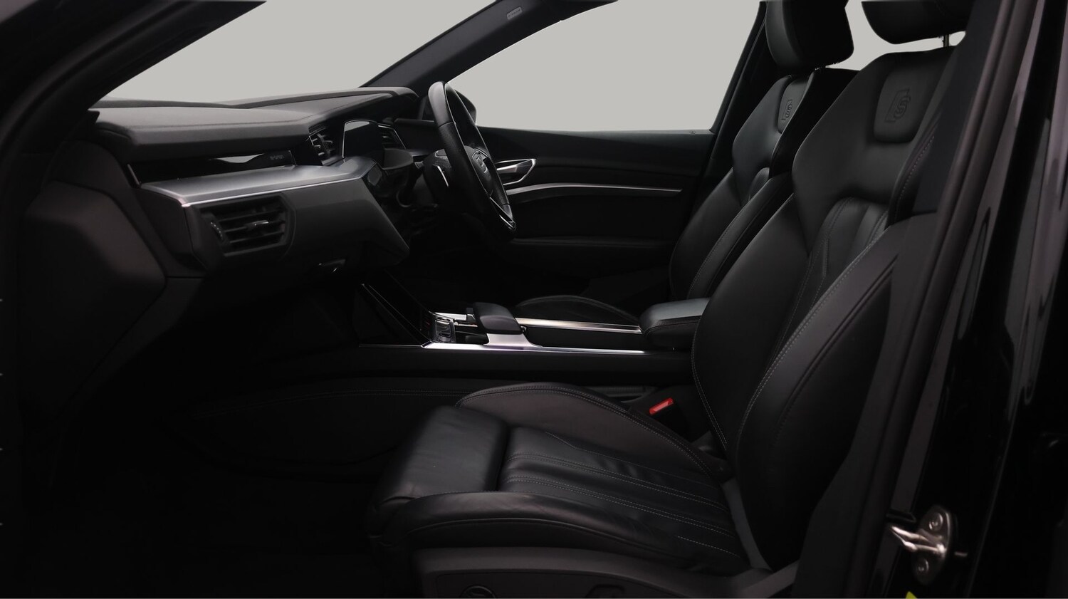 Used Audi e-tron 2021 for sale - 77516397: Photo 14