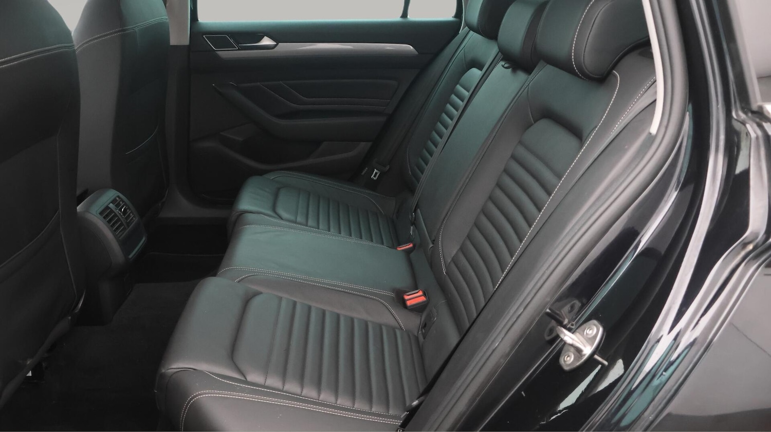 Used Volkswagen Passat 2022 for sale - 76433297: Photo 17