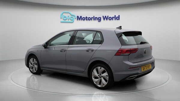 Used Volkswagen Golf 2020 for sale - 76072677: Photo 6