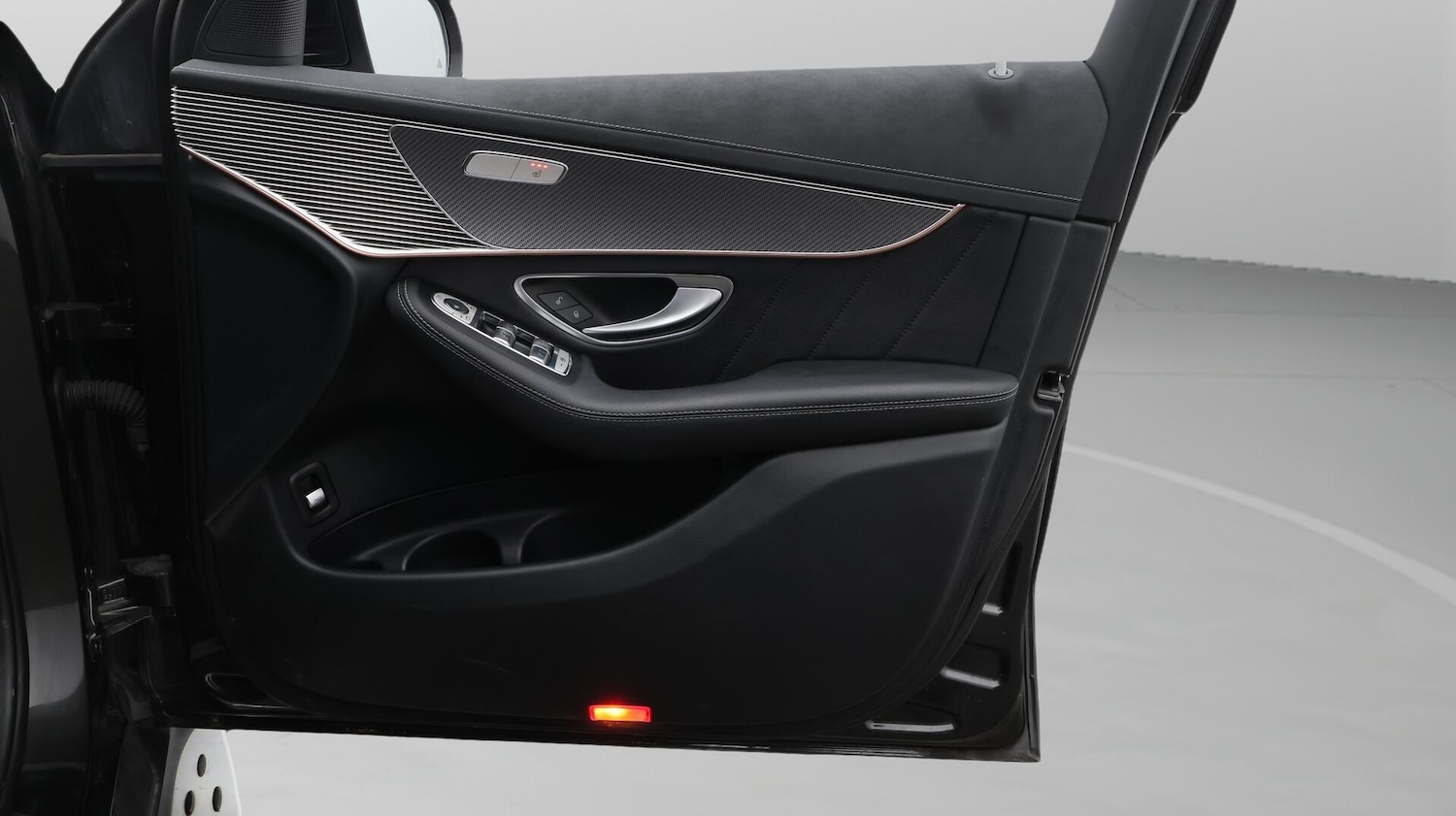 Used Mercedes-Benz EQC 2022 for sale - 76572893: Photo 16