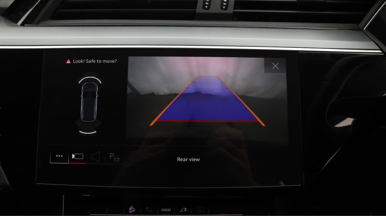 Used Audi e-tron 2022 for sale - 77650416: Photo 21