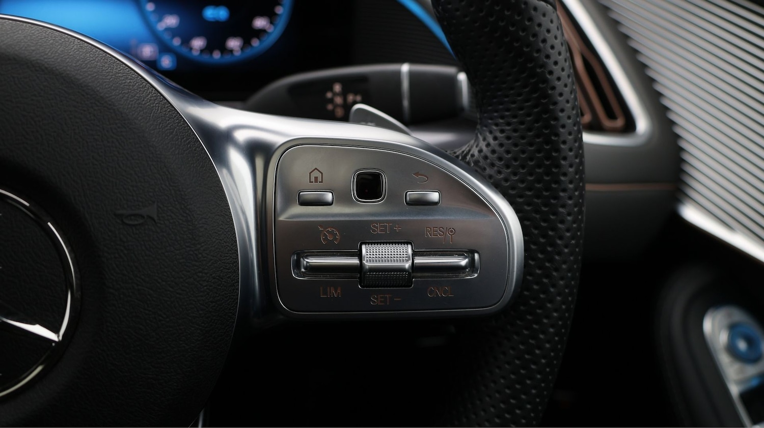 Used Mercedes-Benz EQC 2022 for sale - 77662395: Photo 27