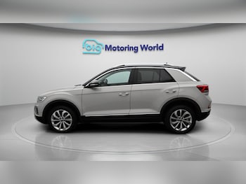 Used Volkswagen T-Roc 2023 for sale - 78270675: Photo