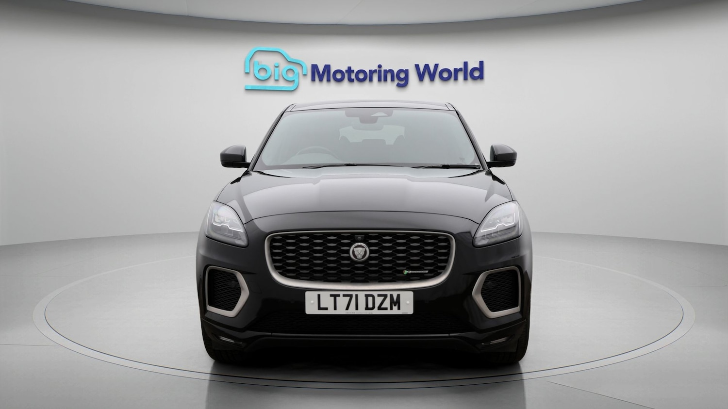 Used Jaguar E-Pace 2021 for sale - 77260689: Photo 2
