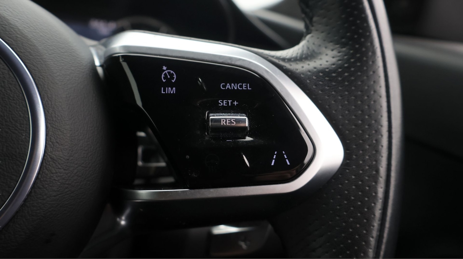 Used Jaguar E-Pace 2021 for sale - 77260689: Photo 25