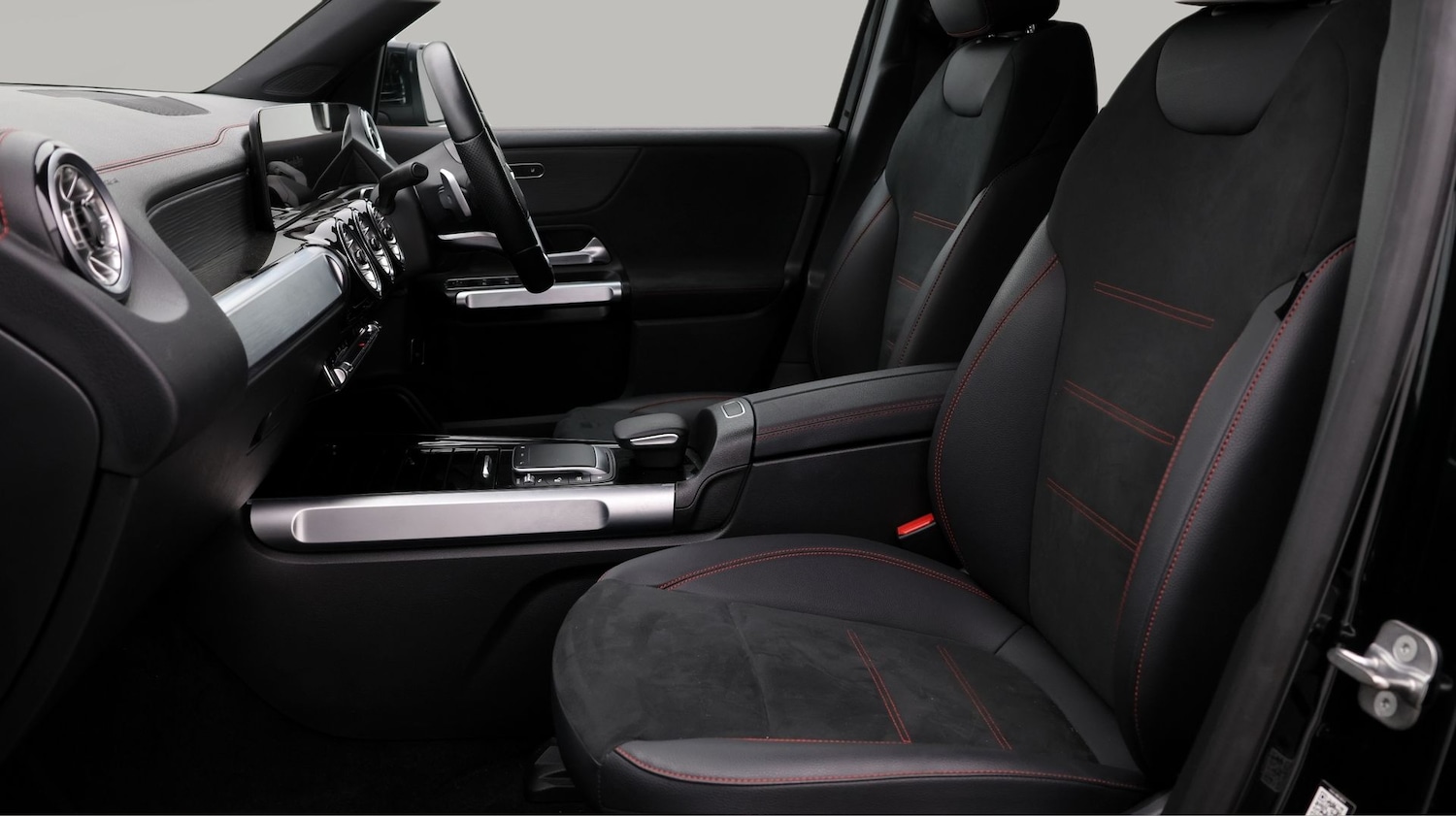 Used Mercedes-Benz EQB 2023 for sale - 77931458: Photo 14