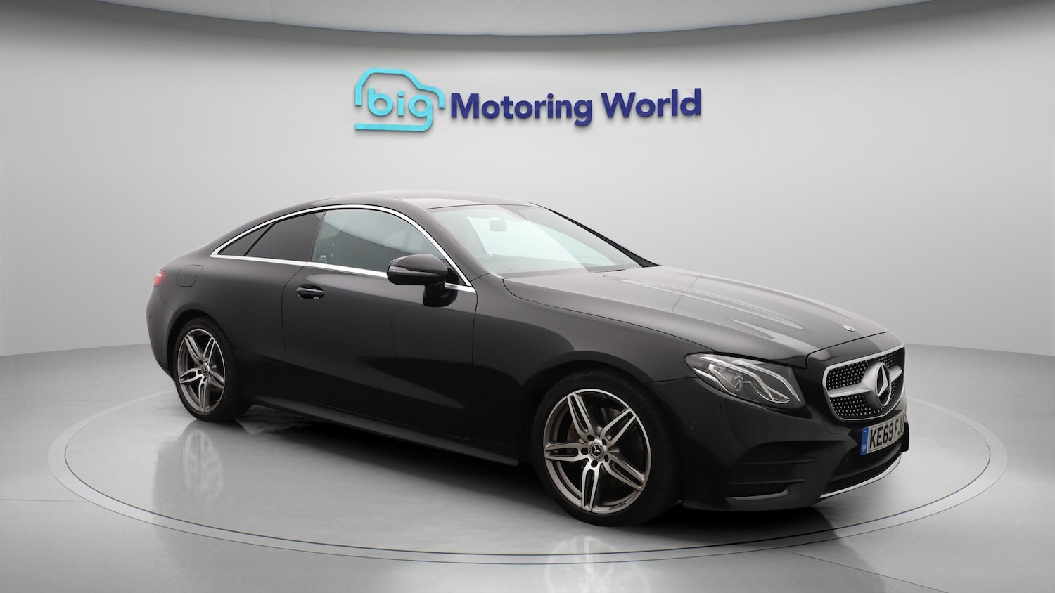 Used Mercedes-Benz E Class 2020 for sale - 76538796: Photo 2
