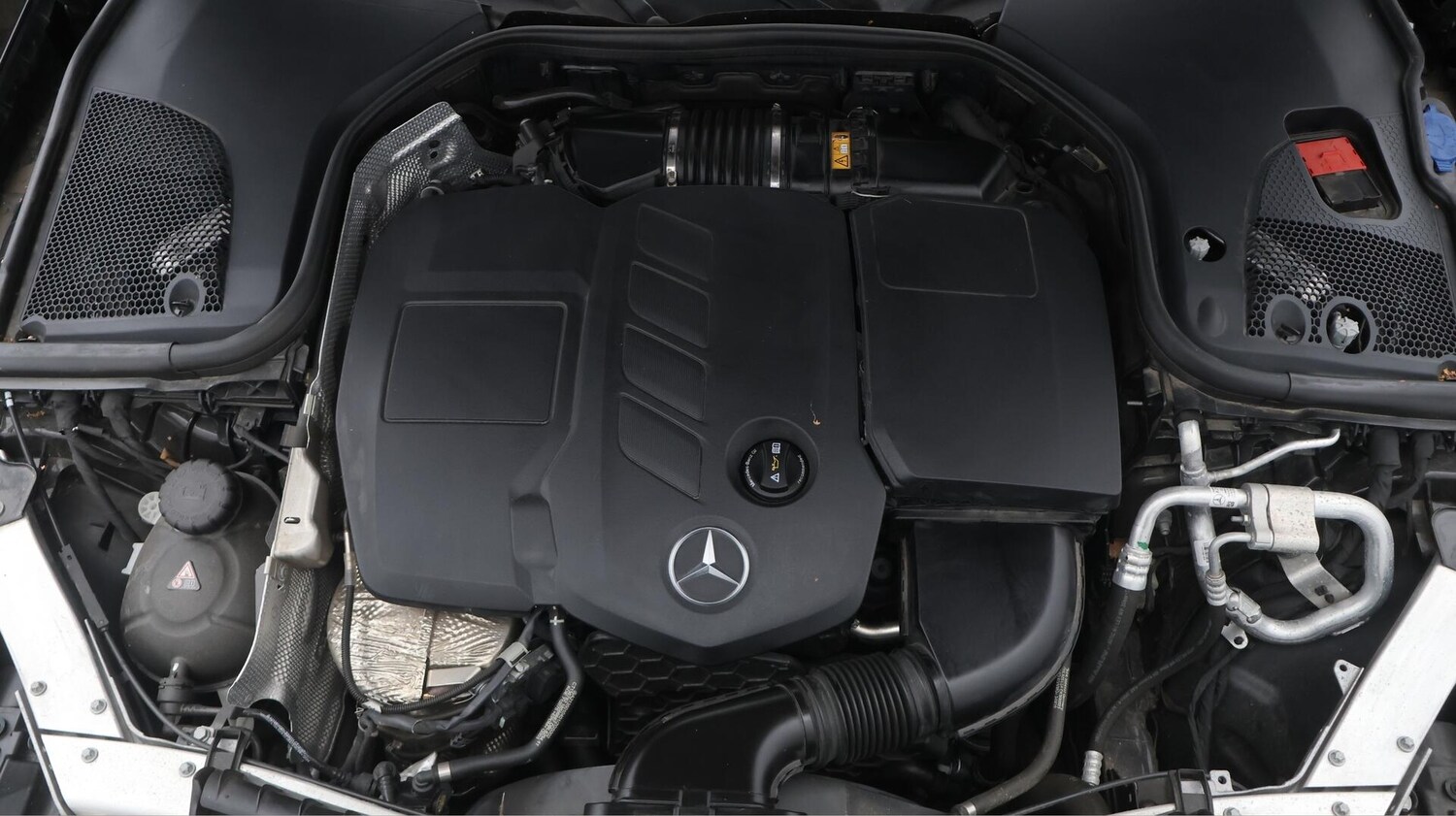 Used Mercedes-Benz E Class 2020 for sale - 76538796: Photo 20