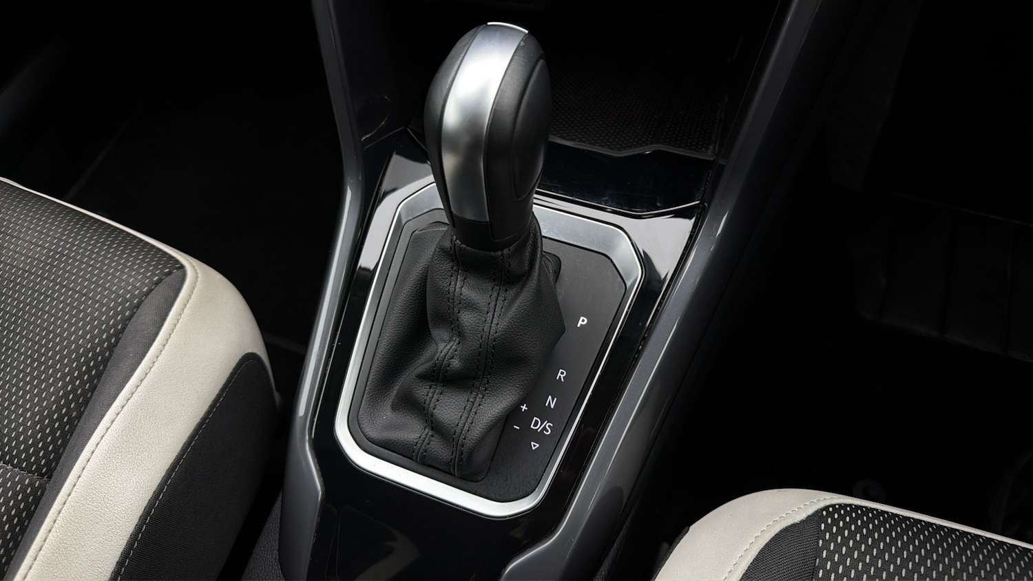 Used Volkswagen T-Roc 2021 for sale - 78196630: Photo 27