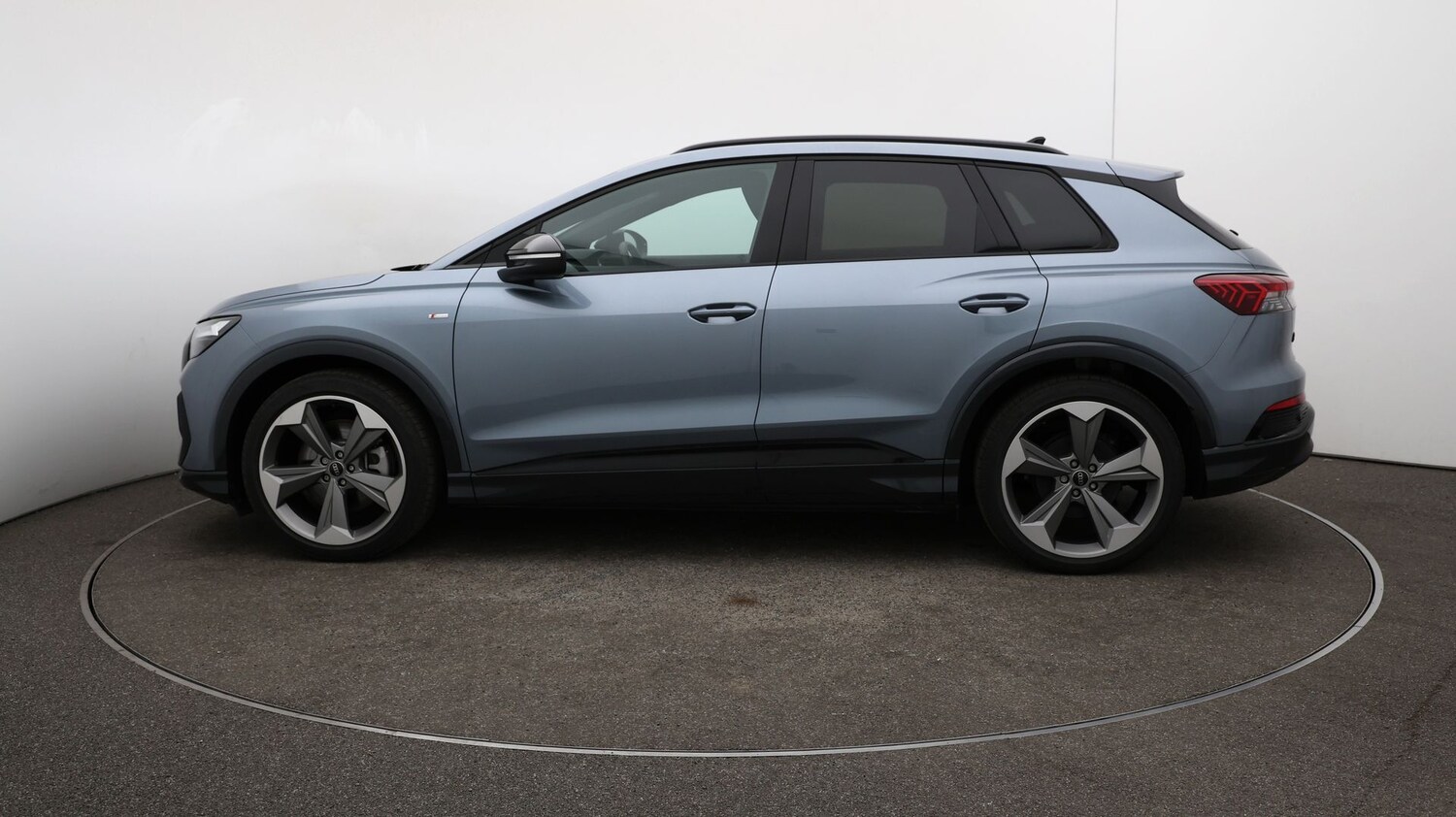 Used Audi Q4 e-tron 2024 for sale - 76922245: Photo 57