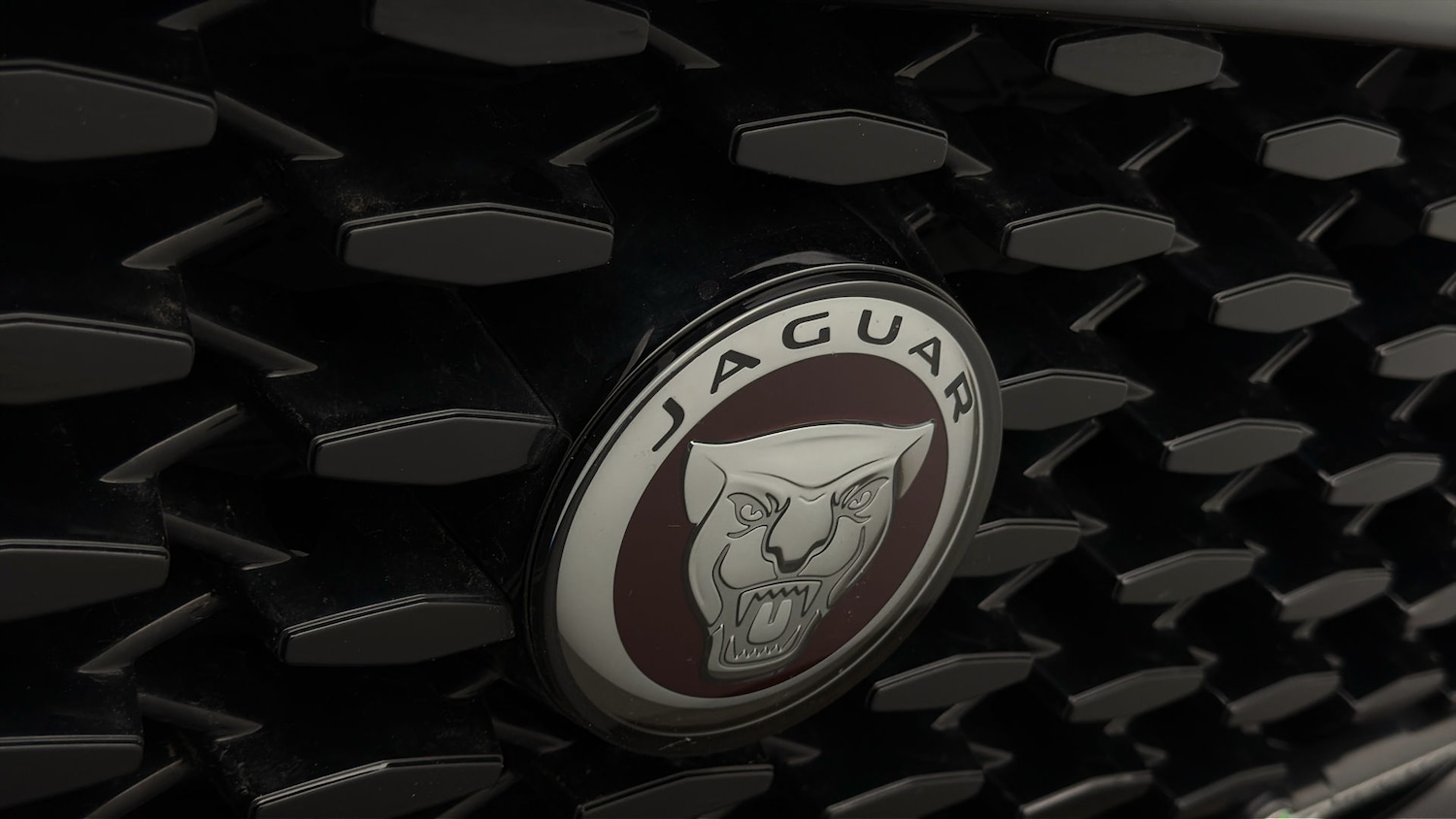 Used Jaguar F-Pace 2023 for sale - 77973852: Photo 21