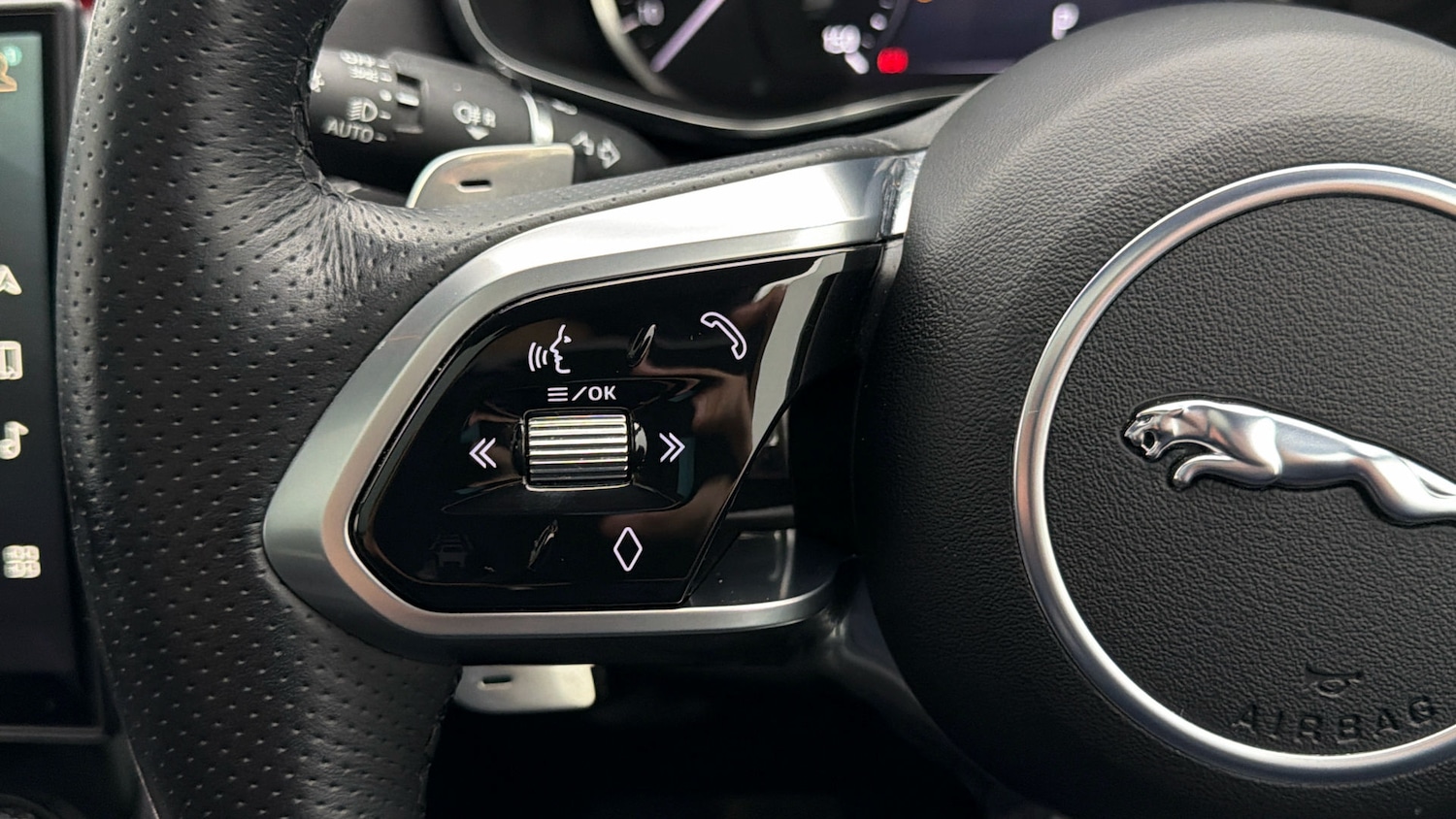 Used Jaguar F-Pace 2023 for sale - 77973852: Photo 22