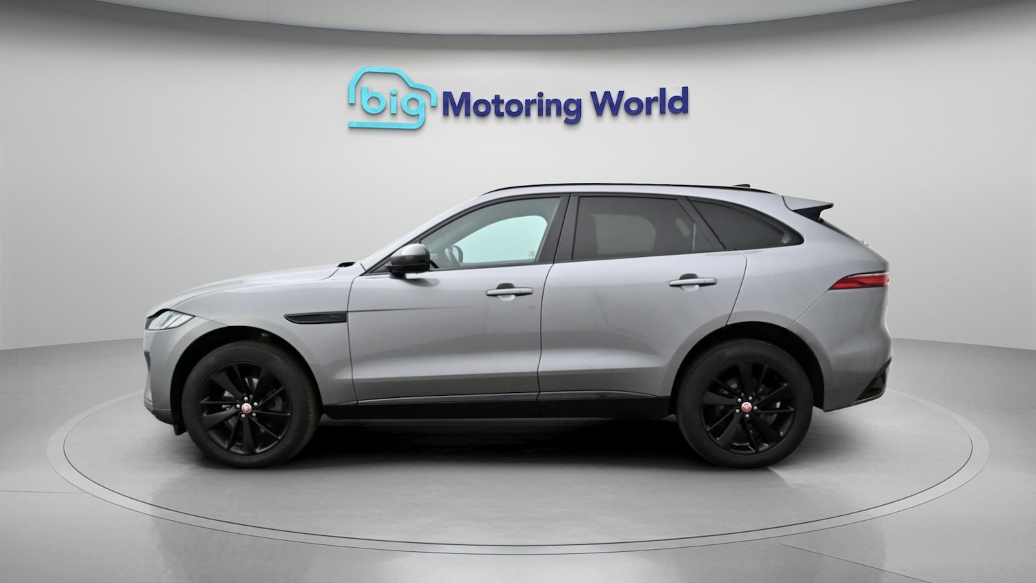 Used Jaguar F-Pace 2023 for sale - 77973852: Photo 4
